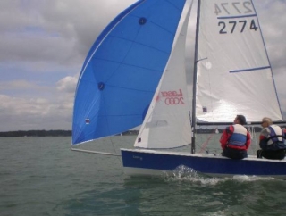  Navegando con mucho viento